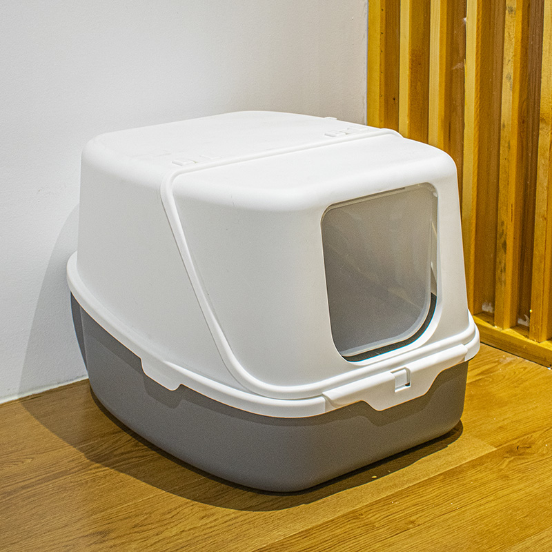 cat litter box